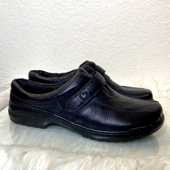 nurse mates black leather shoes